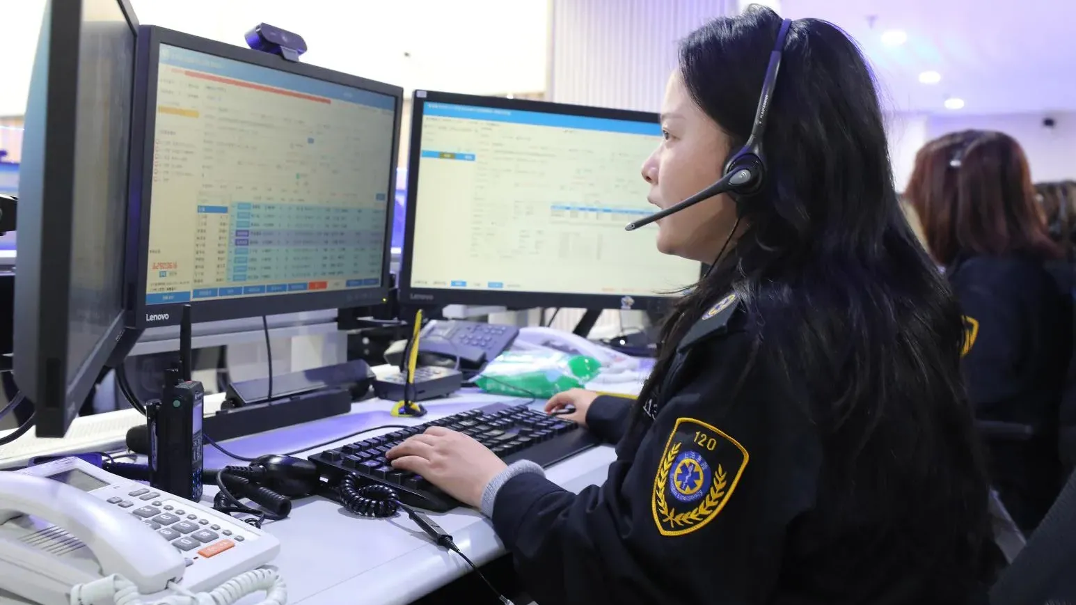 1個月狂打480次緊急求助電話 貴州男只為調戲女接線員