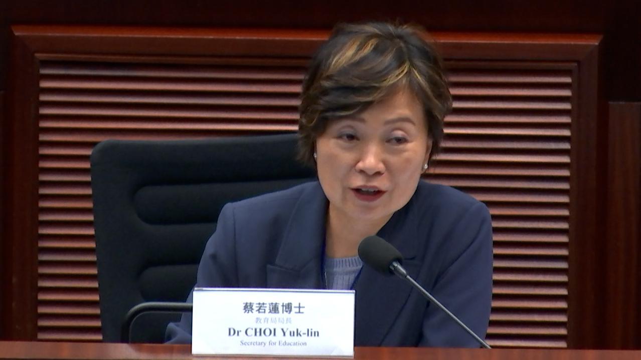 蔡若蓮提到香港有近千個辦學團體，質素參差，包括辦學能力、與校長的溝通、管理層的能力等。