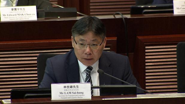 林世雄說，當局對車隊管理、司機質素、車廂要有電子付款及攝錄裝置等都有要求。