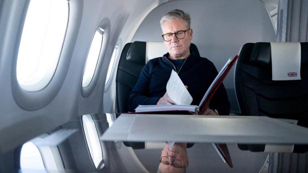 施紀賢表示加強支持烏克蘭是他此行的首要議程。（路透社）