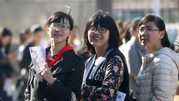 內地2月不包括在校生16至24歲青年失業率升至16.9%，比1月上升0.8個百分點，創4個月新高。（新華社資料圖片）