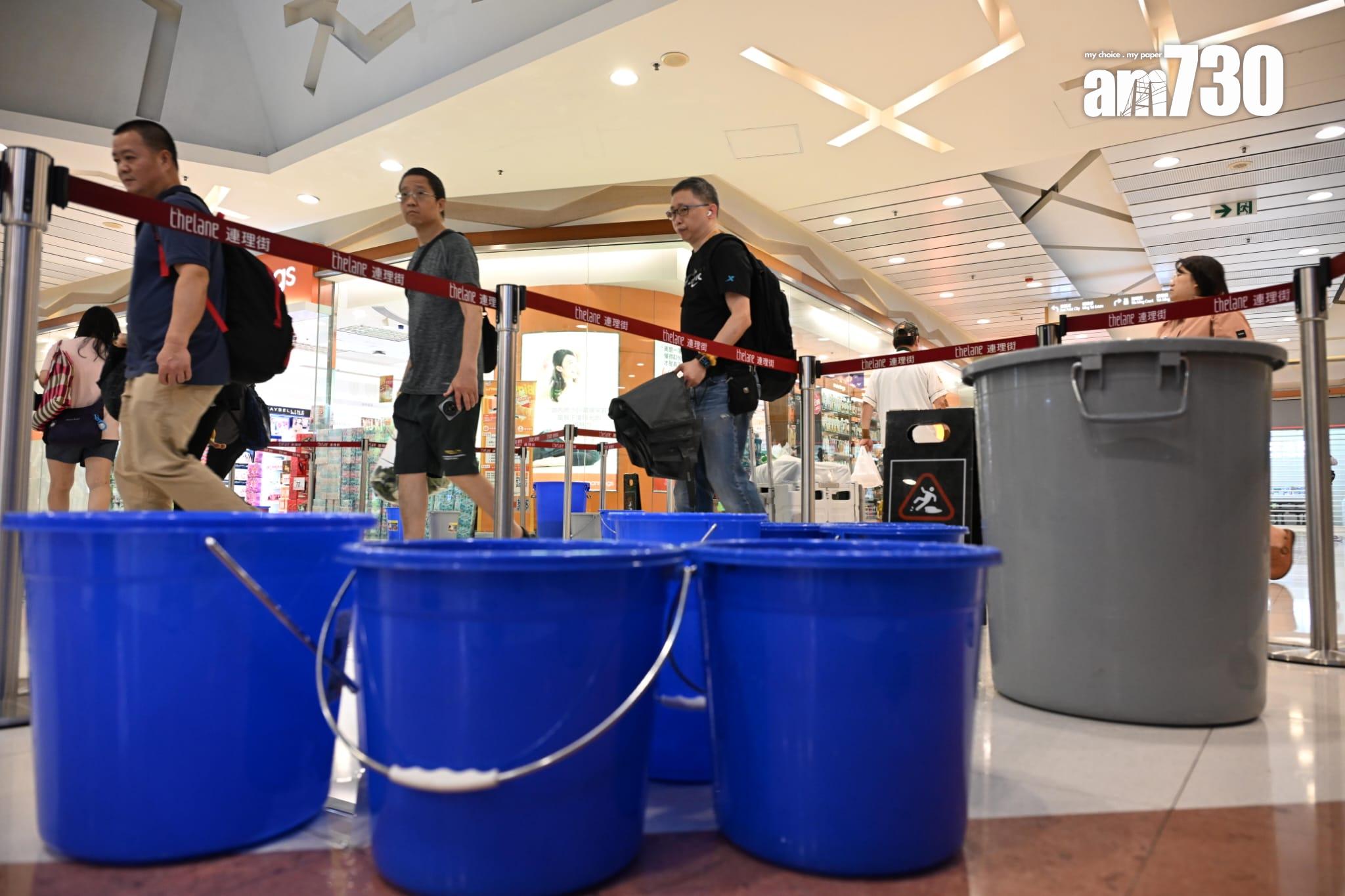 紅雨・圖輯｜將軍澳一帶出現嚴重水浸　全港多區成澤國 (陳奕釗攝)