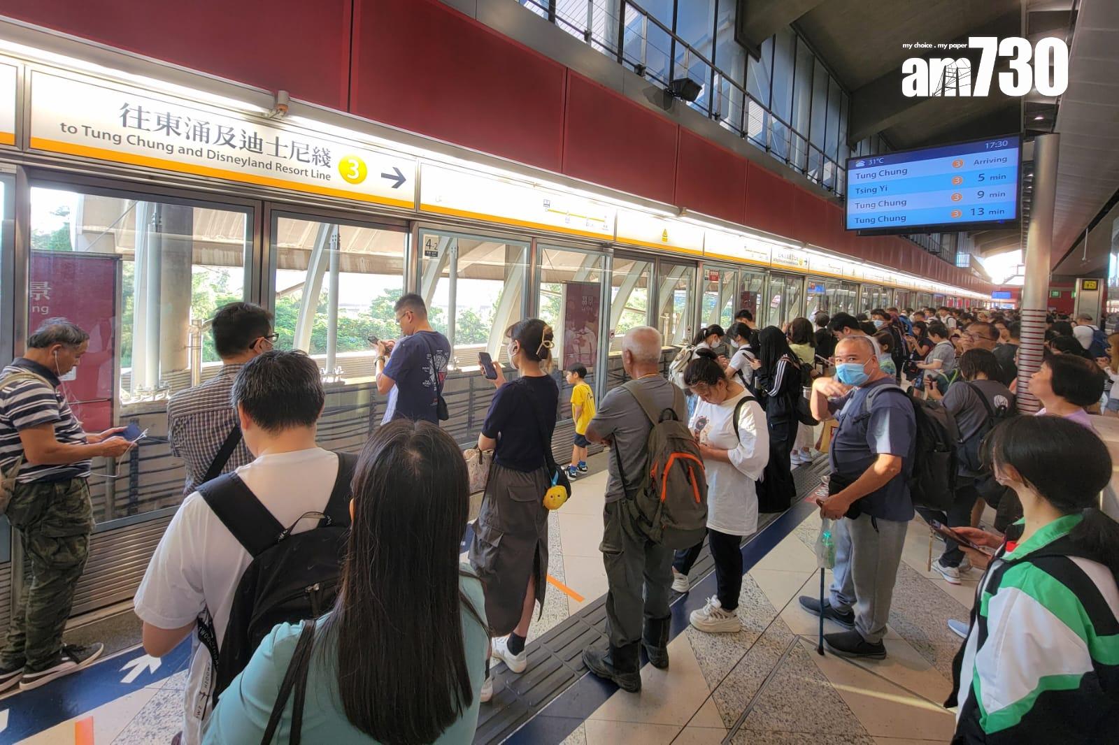 機場快綫香港站至博覽館站　及東涌綫香港站至東涌站行車時間需額外5至8分鐘(林俊源攝)