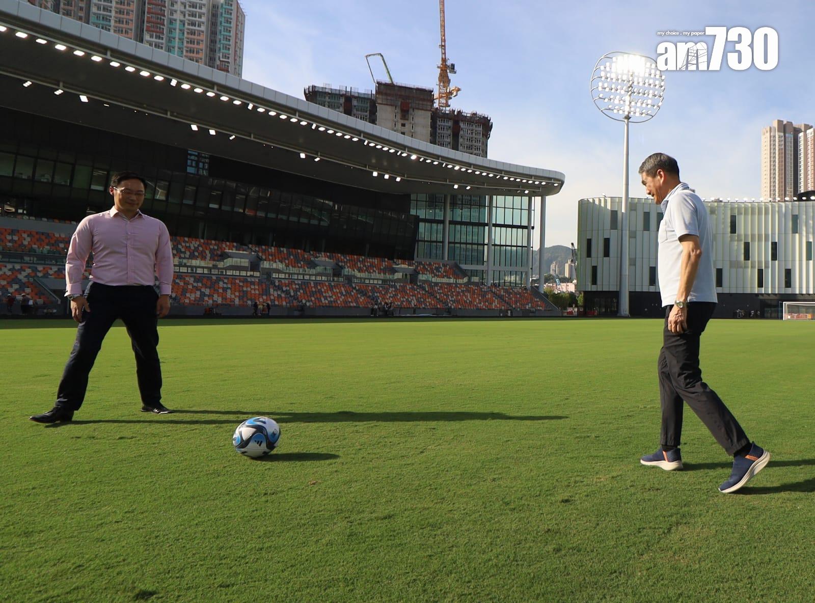 Ray Online｜新任體育專員同鄧竟成猜波　啟德體育園球場地底有玄機？(鍾式明攝)