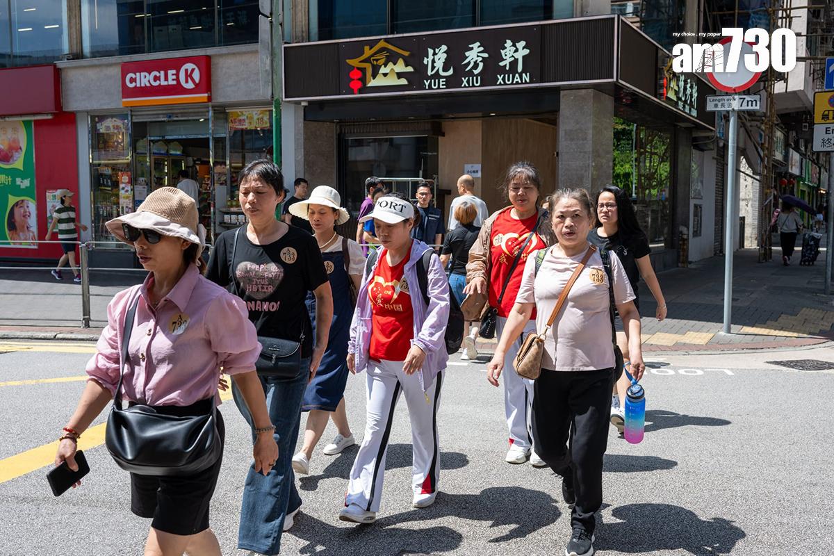 有旅行團到新蒲崗一間食肆享用團餐。(陳奕釗攝)