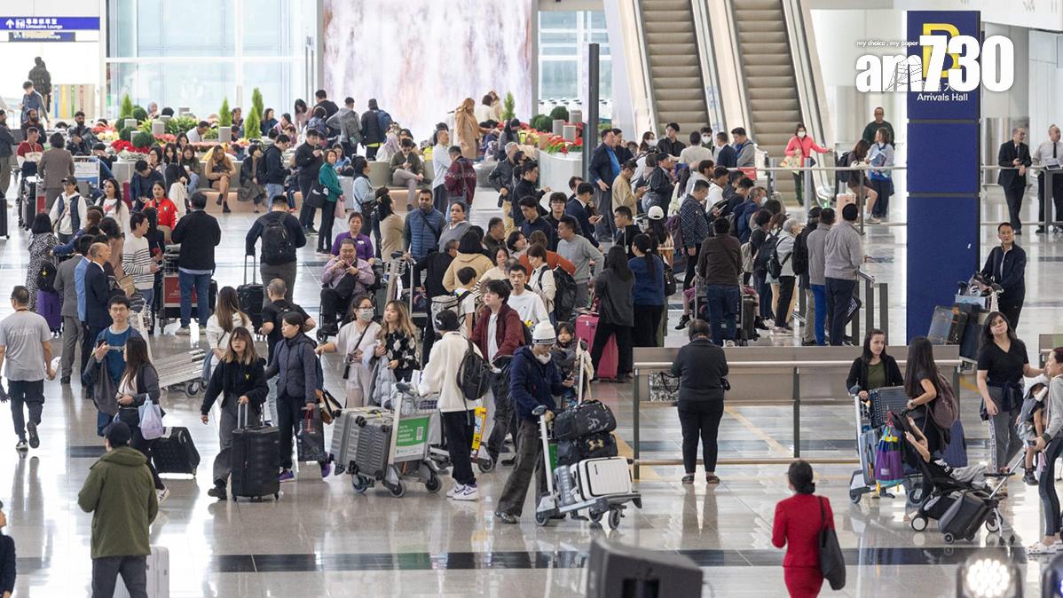 聖誕節長假期不少港人外遊後回港。(蘇文傑攝)