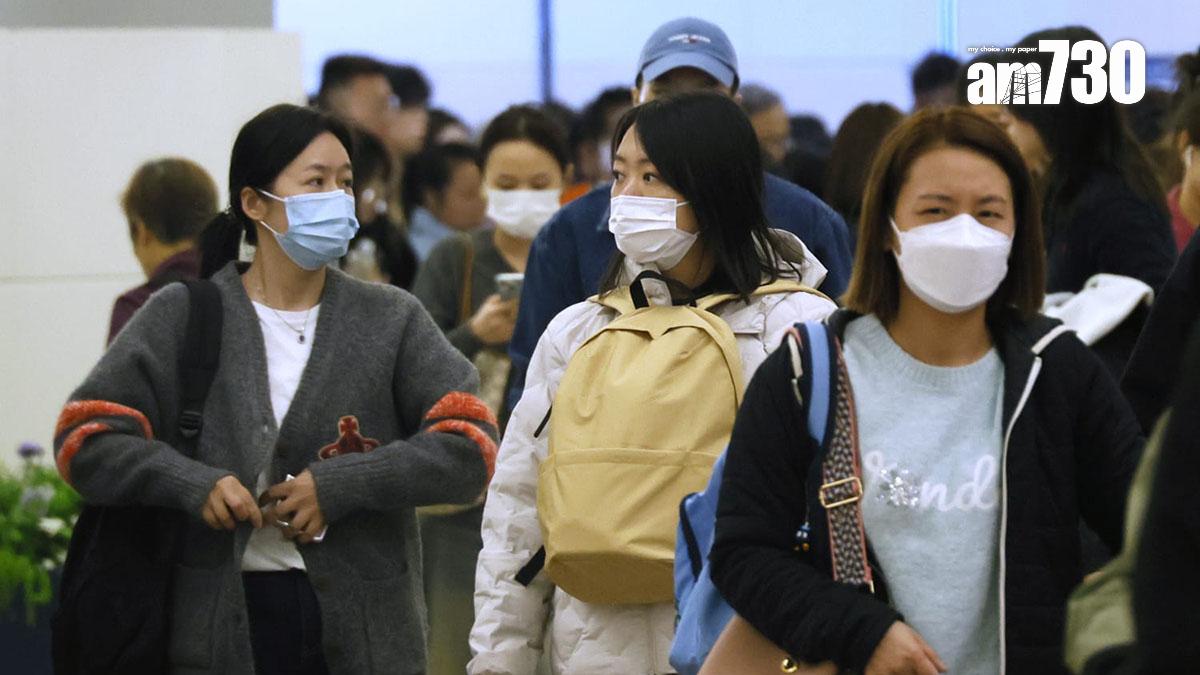 聖誕節長假期尾聲有大批港人回港。(林俊源攝)