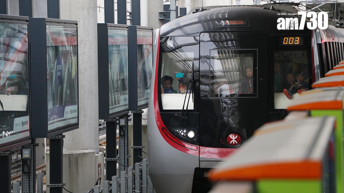 擬建的南港島綫西段，將與現有的南港島綫(圖)和港島綫形成一個環狀網絡。(資料圖片／鍾式明攝)