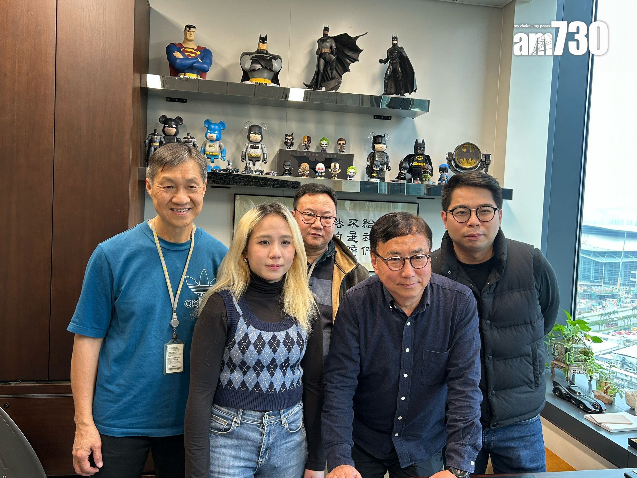 新思維6月將辦籌款晚宴，狄志遠（前排右一）冀議席有「一的突破」