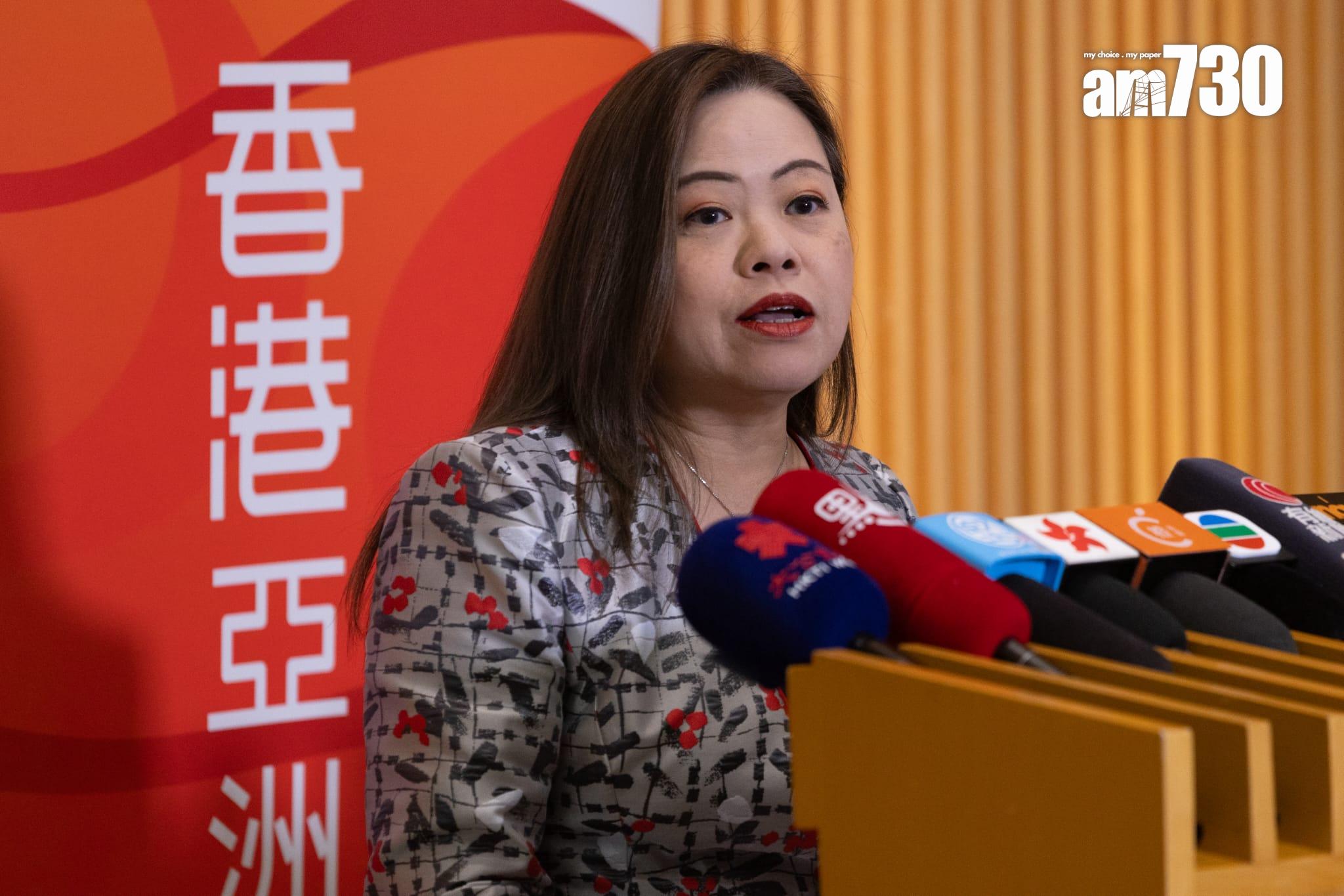 羅淑佩主持體育委員會會議後會見記者 (蘇文傑攝)