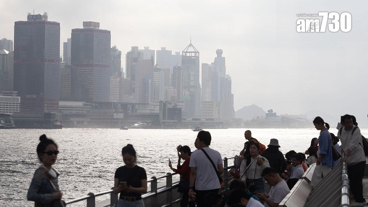 天文台預測今日大致多雲。(資料圖片／蘇文傑攝)