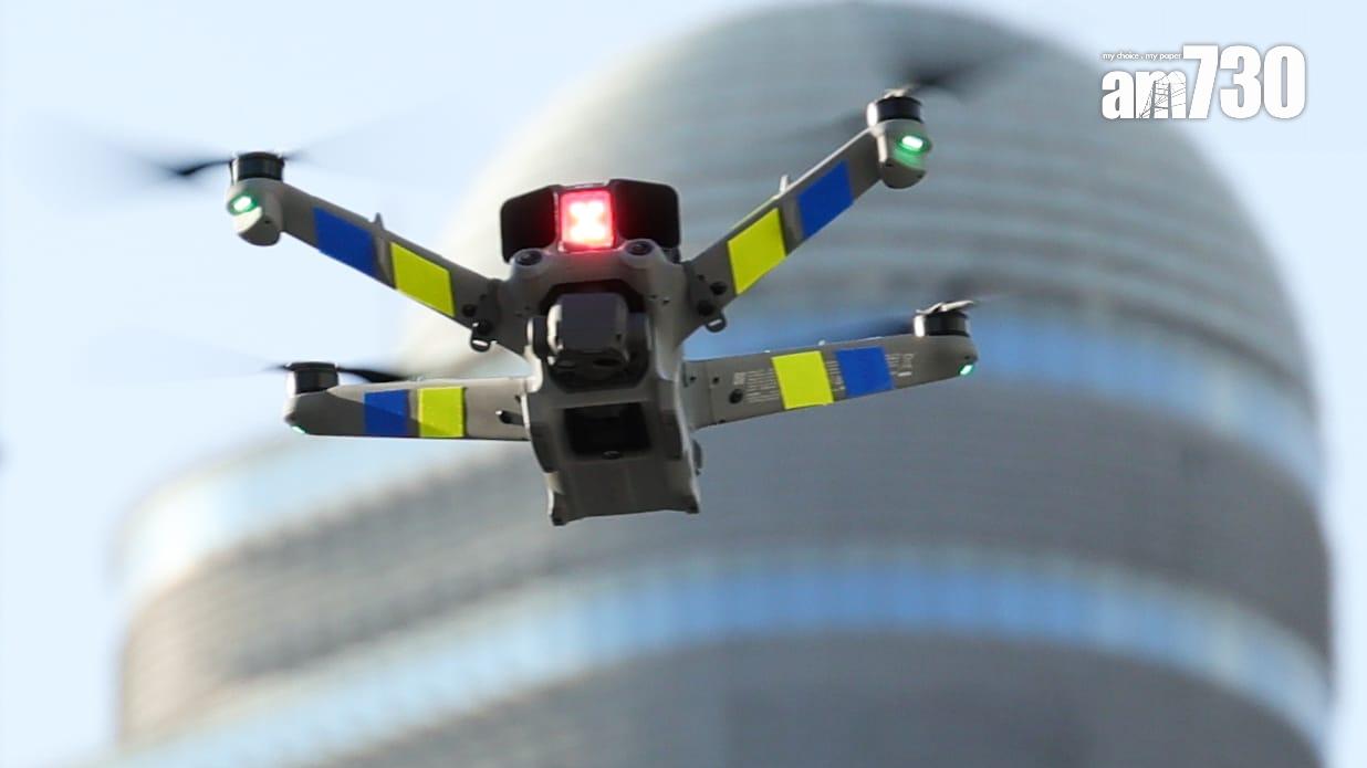 警方無人機油麻地巡邏，遇罪案或調低飛行高度搜證。(吳康琦攝)