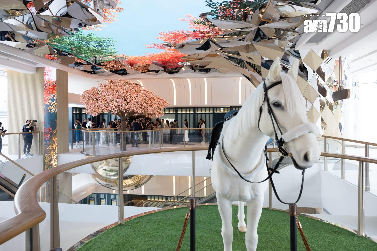 有香港首匹實物大小、栩栩如生的機械馬。(蘇文傑攝)