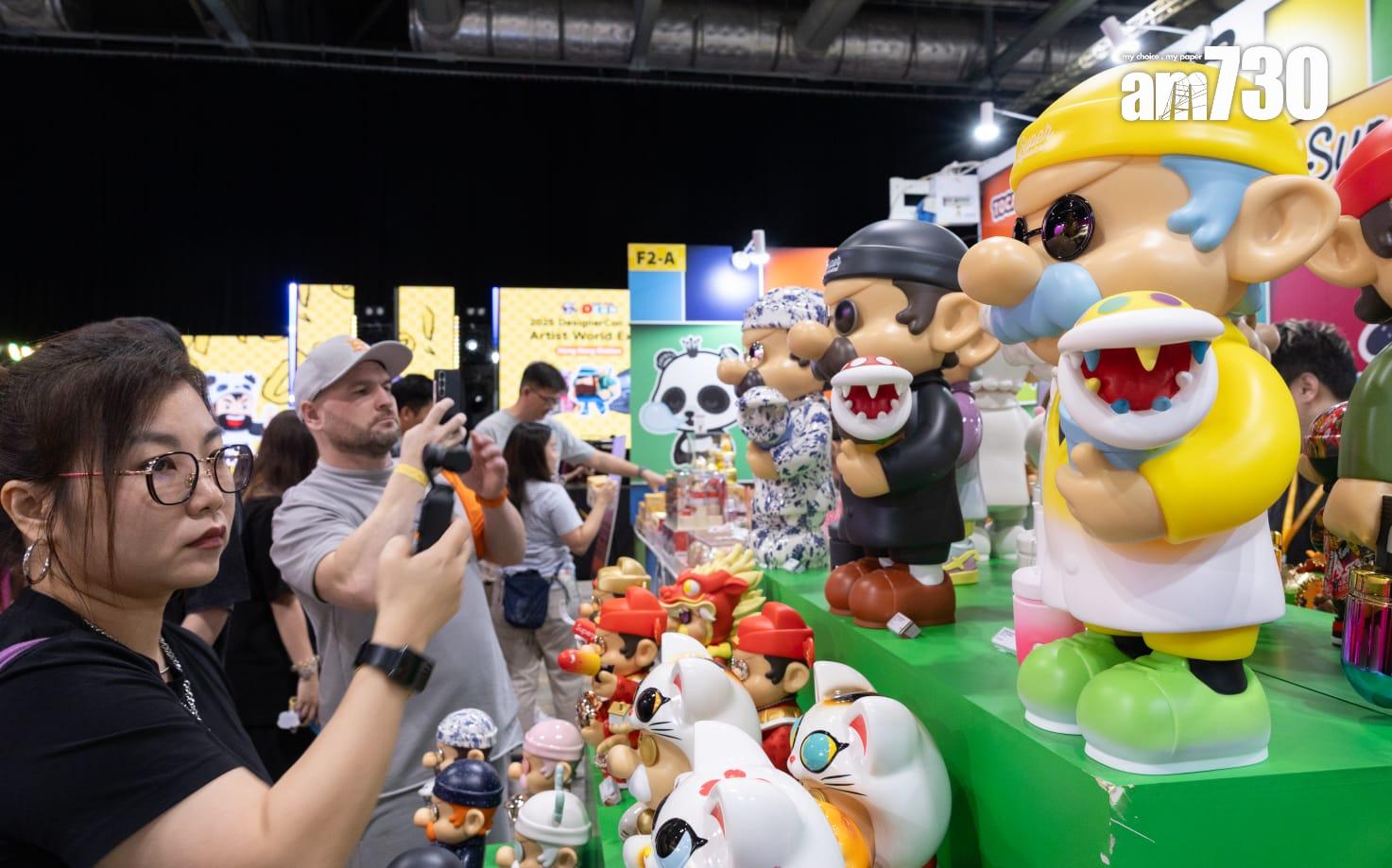 DesignerCo香港站亞博館開鑼 匯聚逾百人氣IP 「香港館」展示香港玩具史 (蘇文傑攝)