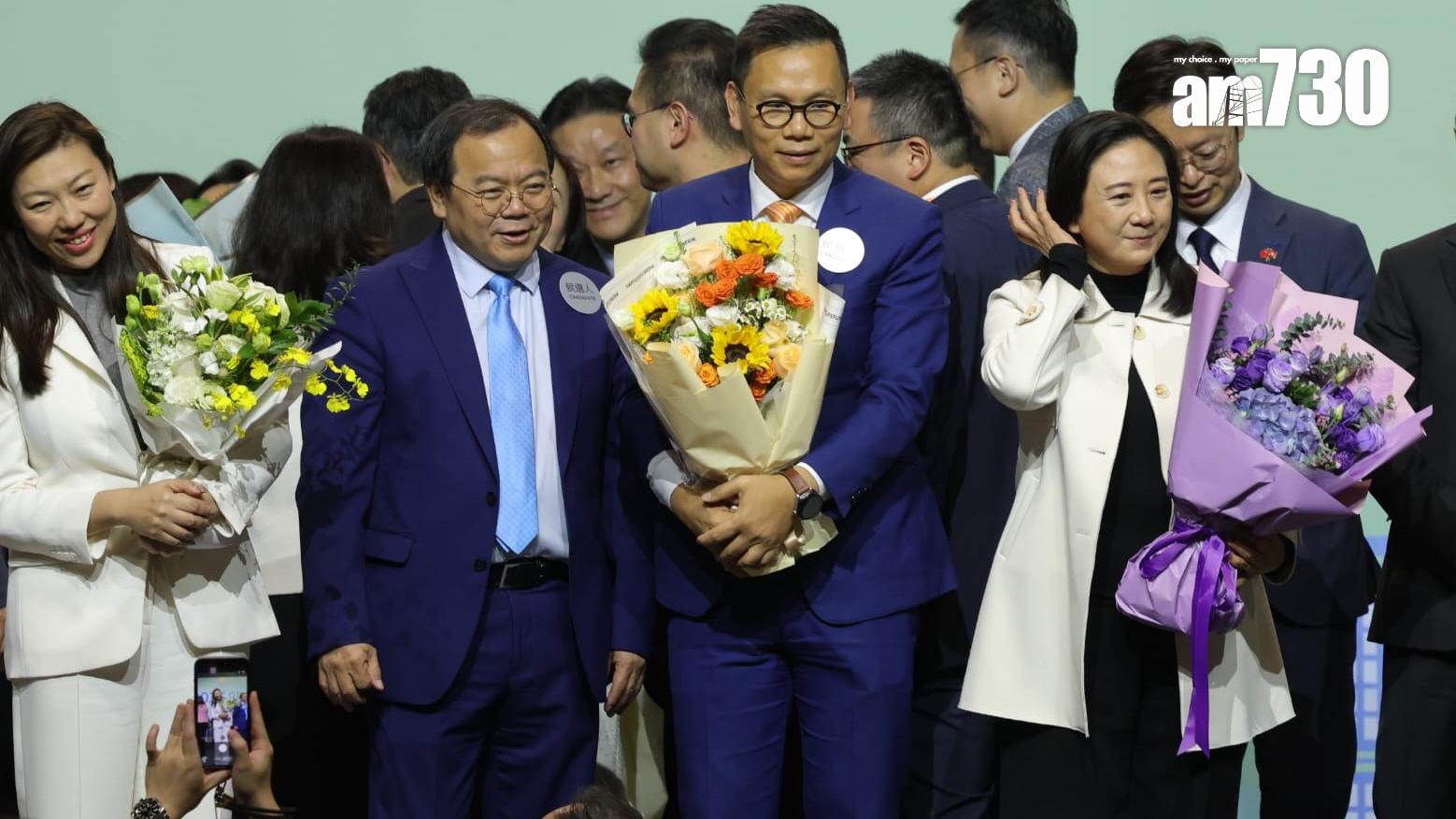 民建聯續成最大黨，包括林琳、陳永光、陳恒鑌及葛珮帆成功連任(前排左起)